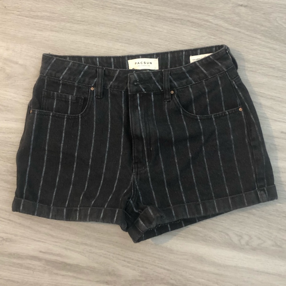 Pacsun Mom Short